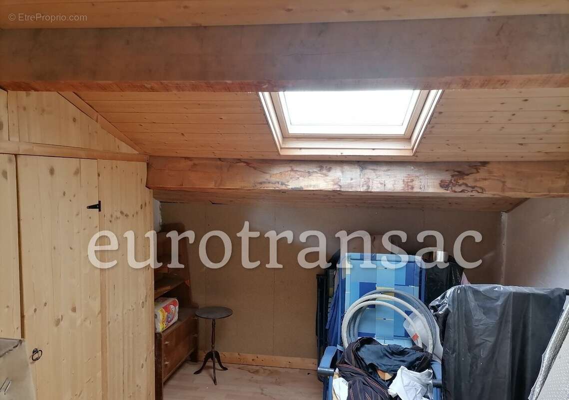 Maison à SAINT-THIBERY