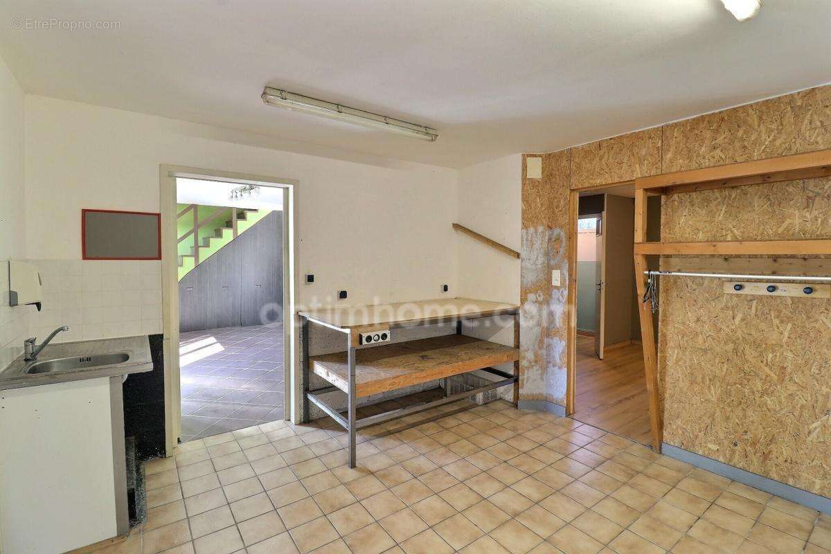 VALLONS-DE-L'ERDRE – Maison familiale T7 (126 m²) au calme : Énergie auto-financée et vie à pied ! - photo 11