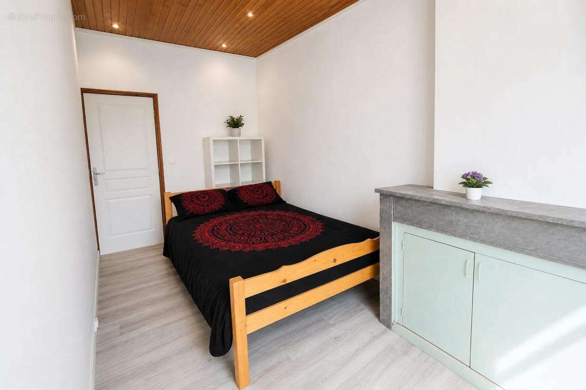 Appartement T2 de 27 m² à Hyères centre - photo 2