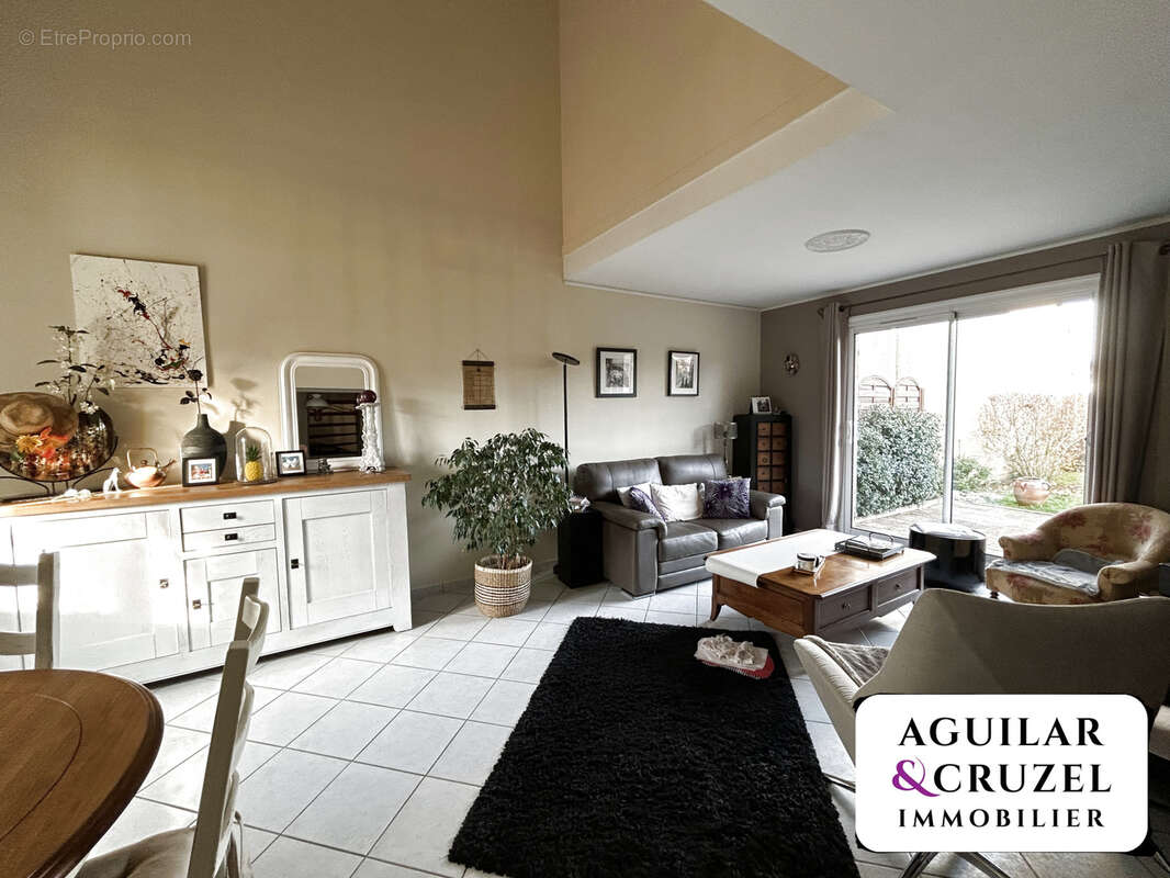 Maison à SAINT-DOULCHARD