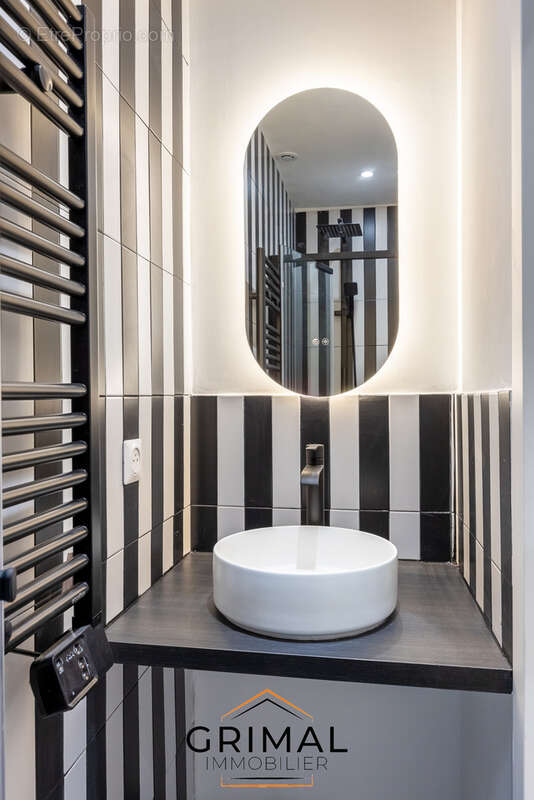 Appartement à MARSEILLE-1E