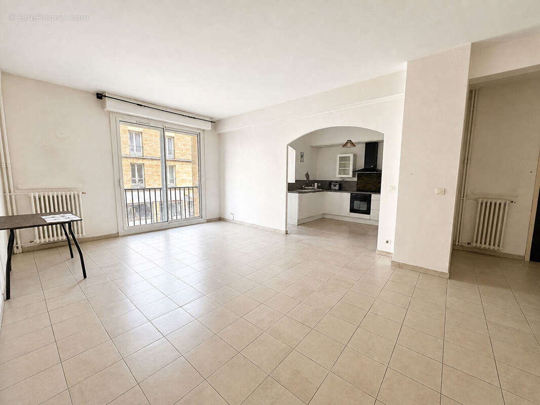 Appartement à MARSEILLE-2E