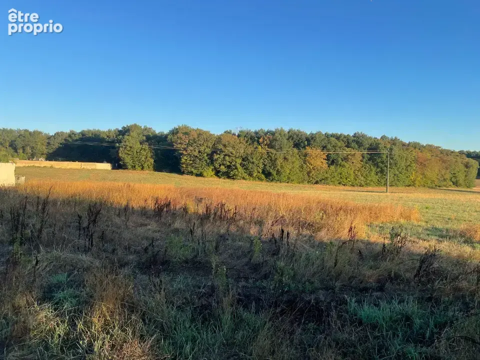 Terrain 738 m² à vendre à Les Essards (17250) - photo 2