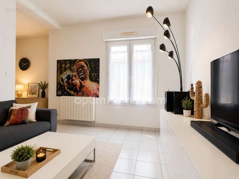 Appartement à vendre 2 pièces Porte Royale LA ROCHELLE (17) - photo 2
