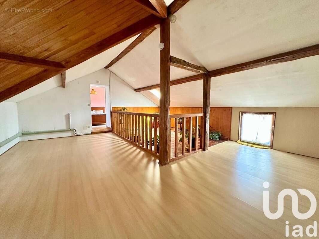 Maison 185 m² à Orrouy  - photo 6
