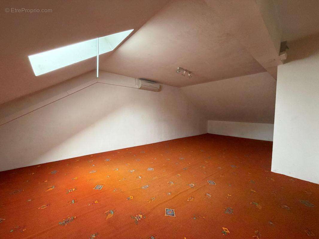 Maison de caractère avec fort potentiel de division – Investissement, projet familial ou marchand de biens - photo 12