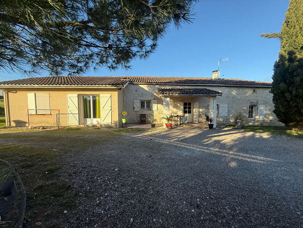 Maison à LA SAUVETAT-SUR-LEDE