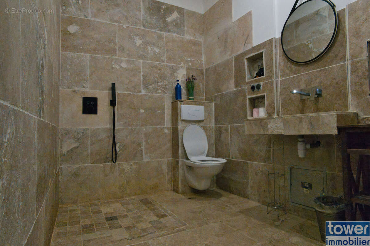 Maison en pierre intégralement restaurée - 166 m2 - 5 pièces + soub. aménagé 162 m2 - Jardinet + Terrasse - photo 31