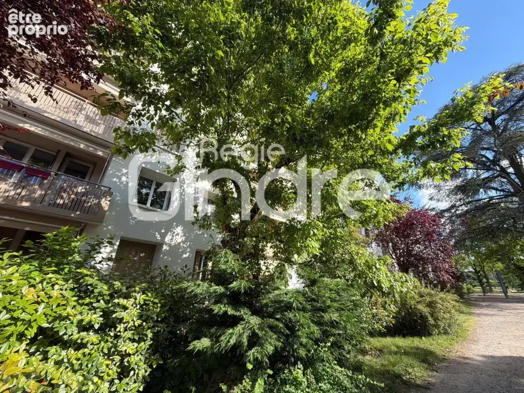 Vente - Appartement - 5 pièces + cuisine - 80 m² - 238 000 € - - photo 4