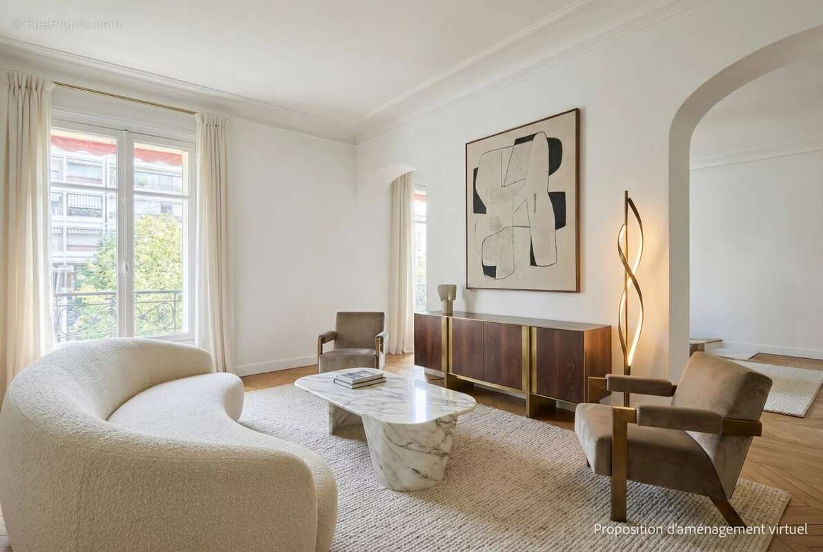 Appartement à PARIS-16E