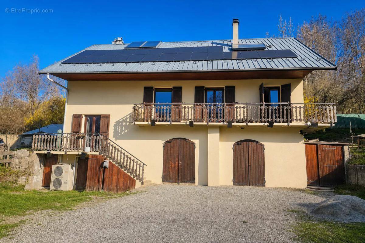 Maison à ALBIEZ-LE-JEUNE