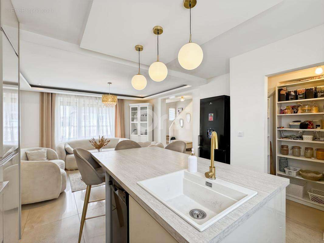Maison 6 pièces de 117 m² - photo 3