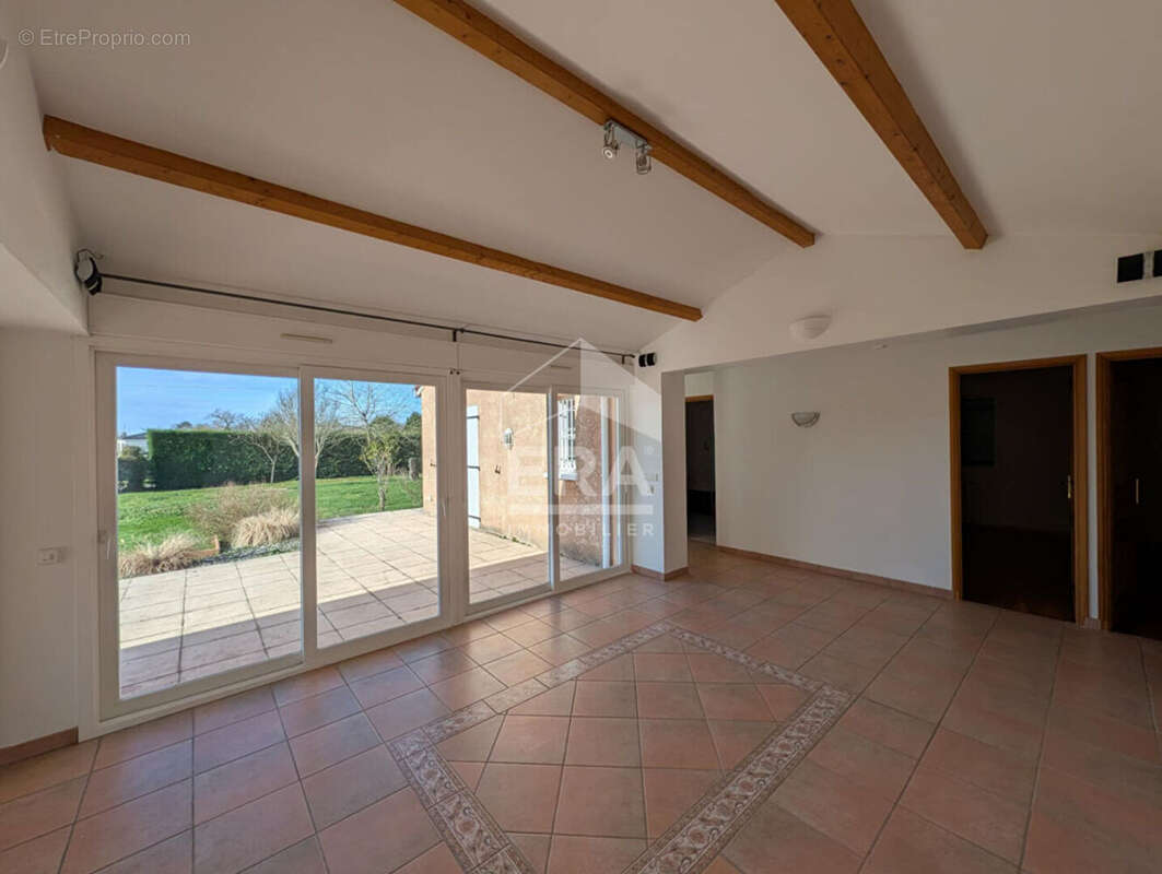 Maison à MONTPON-MENESTEROL