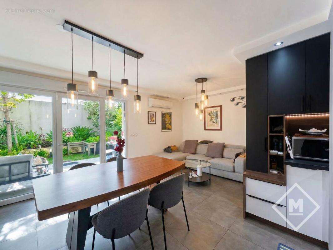 Appartement à MARSEILLE-9E