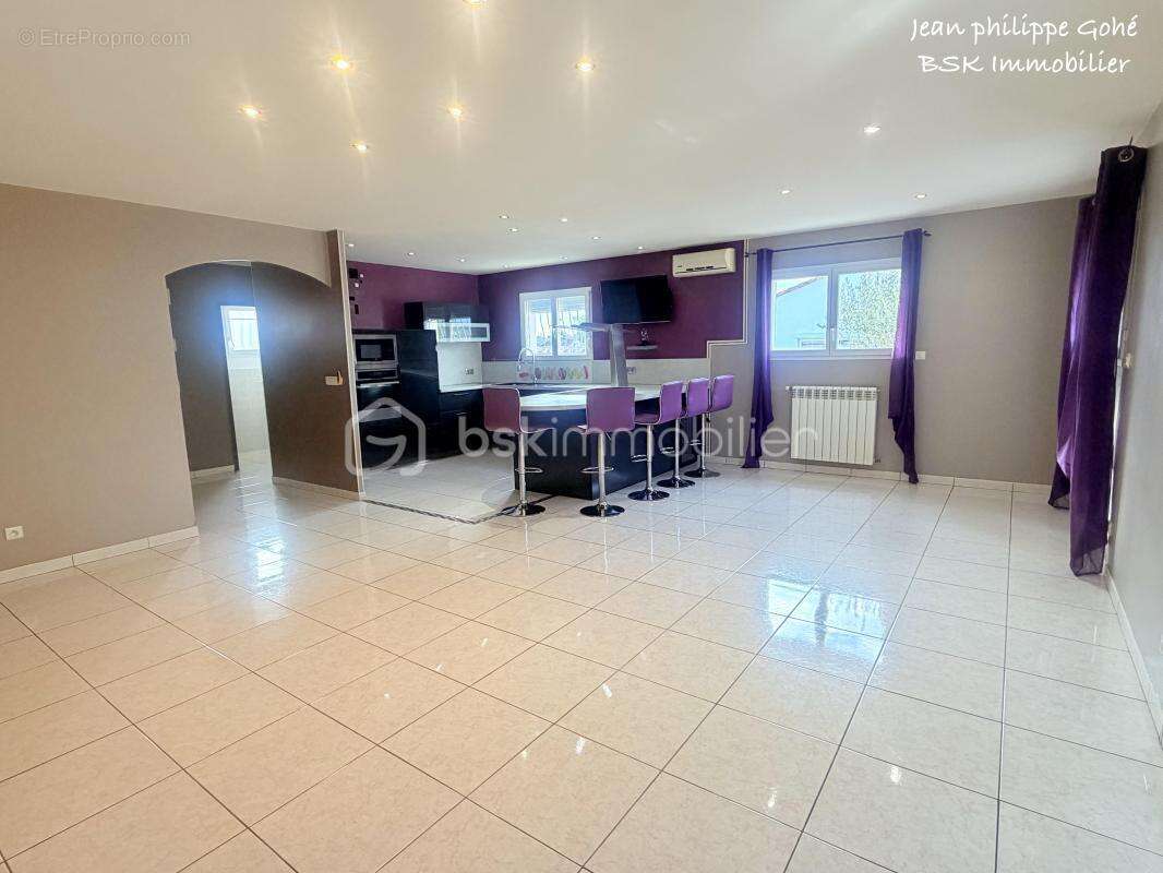 Maison à LIGNAN-SUR-ORB