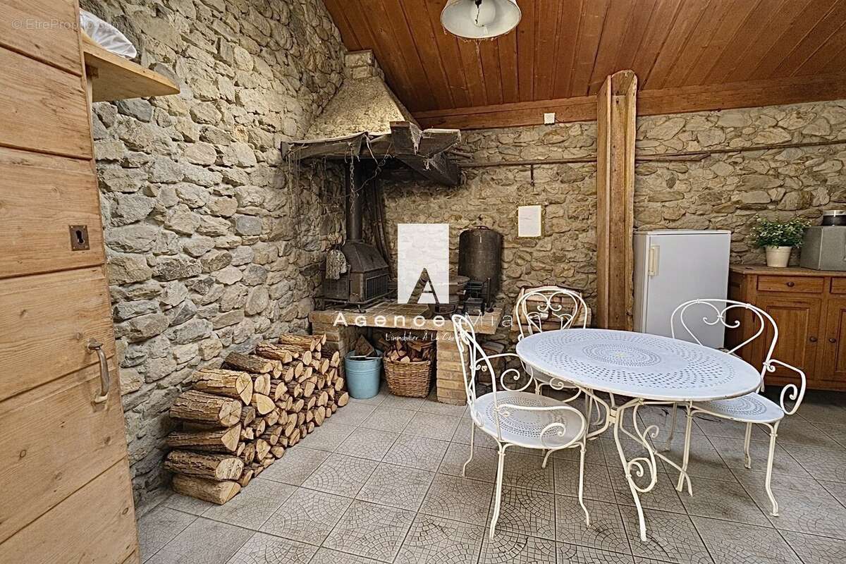Maison à MARGENCEL