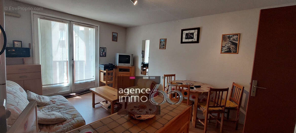 Appartement à ESQUIEZE-SERE