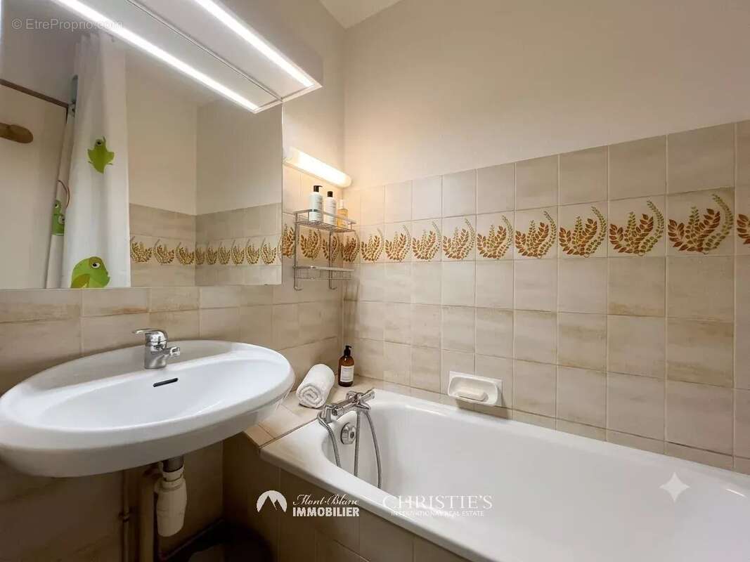 Appartement à NOTRE-DAME-DE-BELLECOMBE