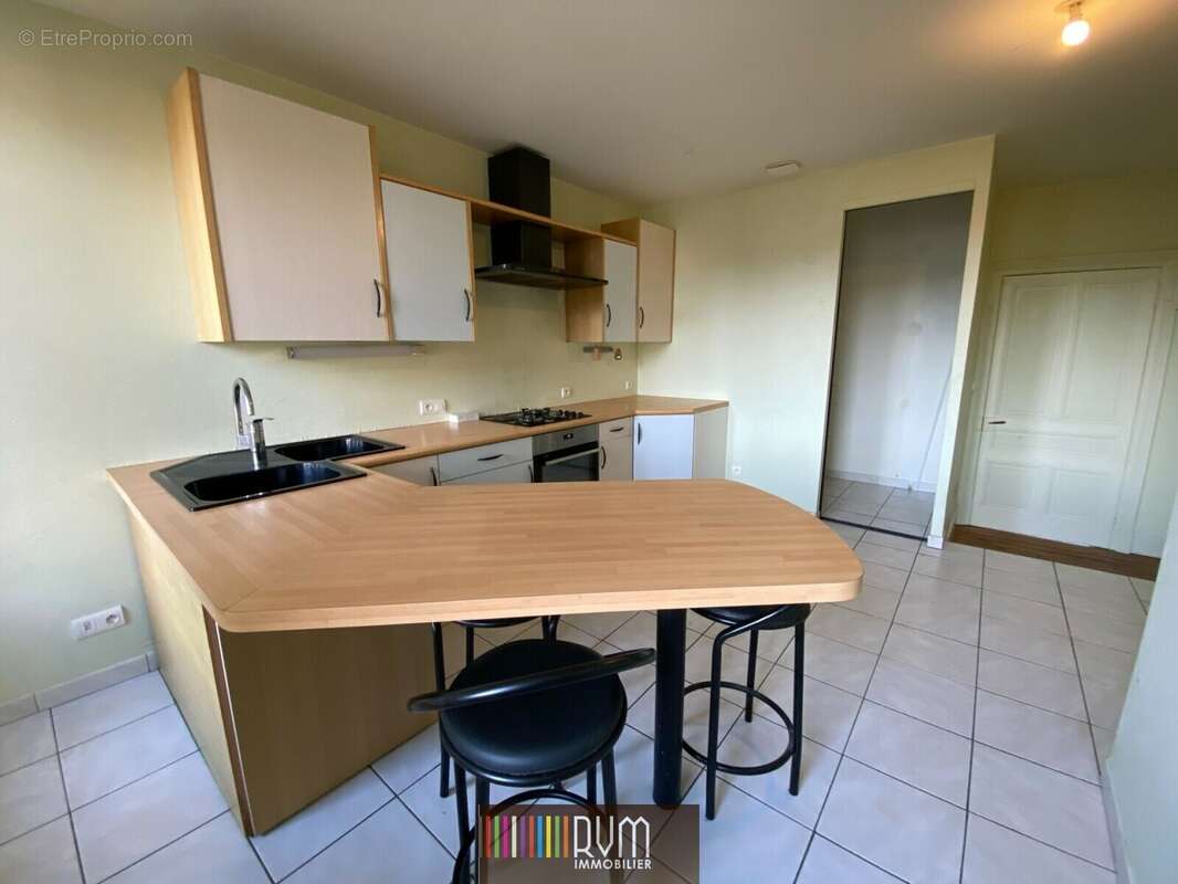 Appartement à PONCIN