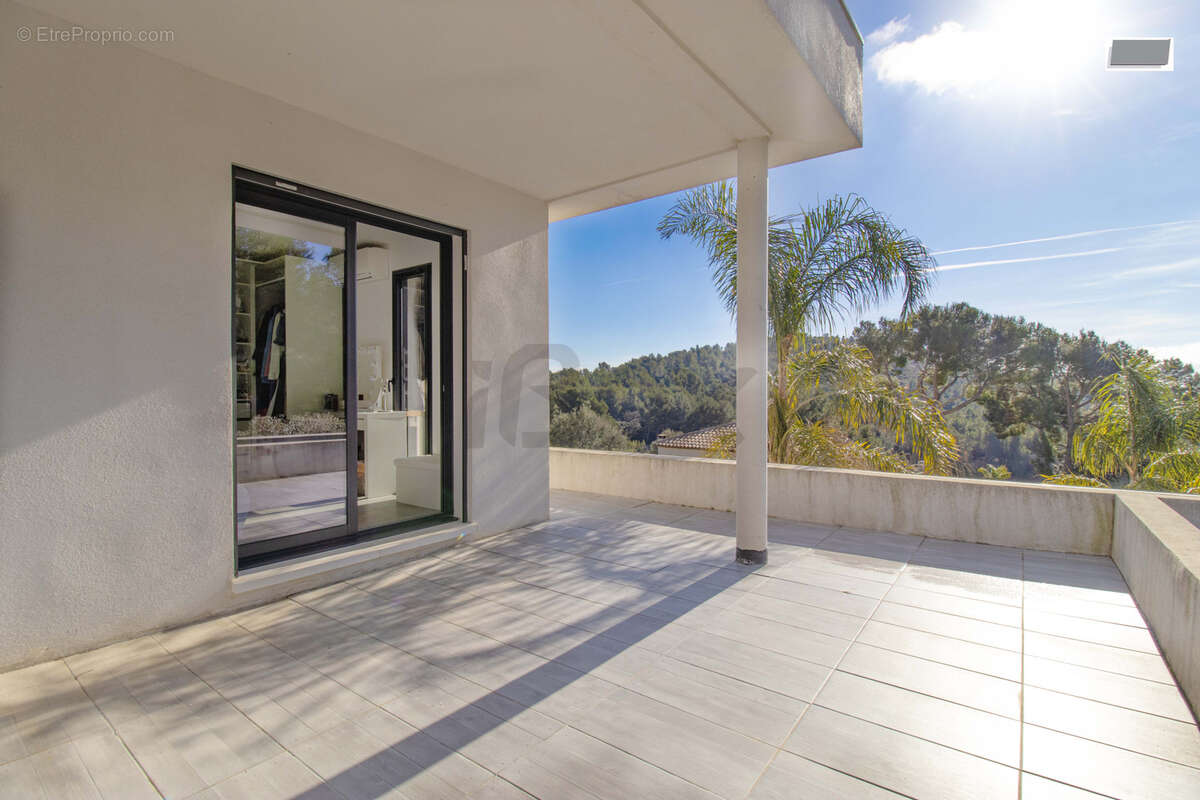 Maison à LA VALETTE-DU-VAR