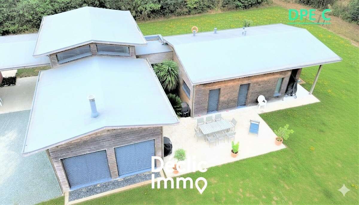 Maison à NESMY