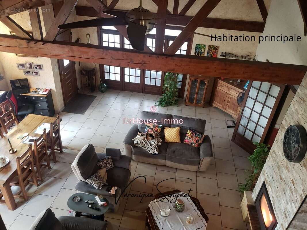 Maison à PUY-DE-SERRE