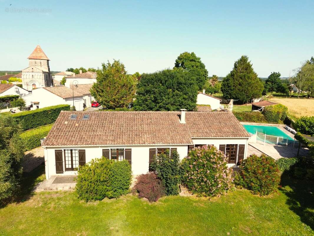 Belle maison de village de 3-4 chambres avec piscine. - photo 20