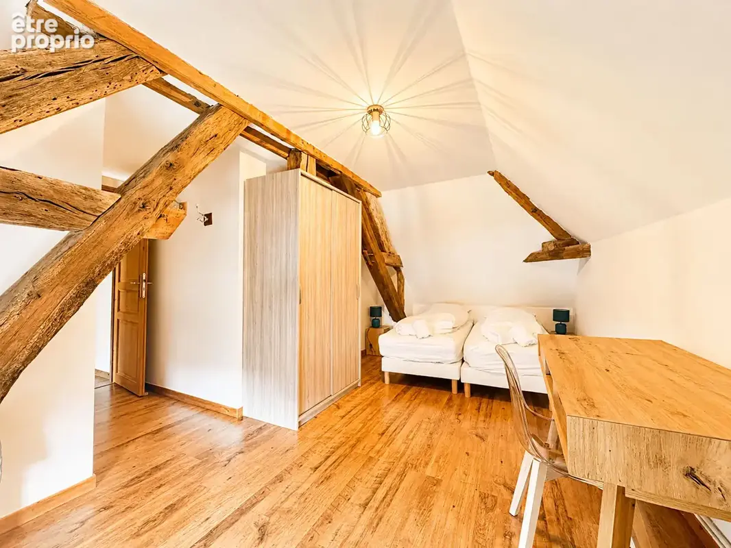 Immeuble dans village viticole : MURS d'un fonds de commerce de 104 m2 + T5 libre de 156 m2 avec 100 m2 de pièce de vie - Cave v - photo 8