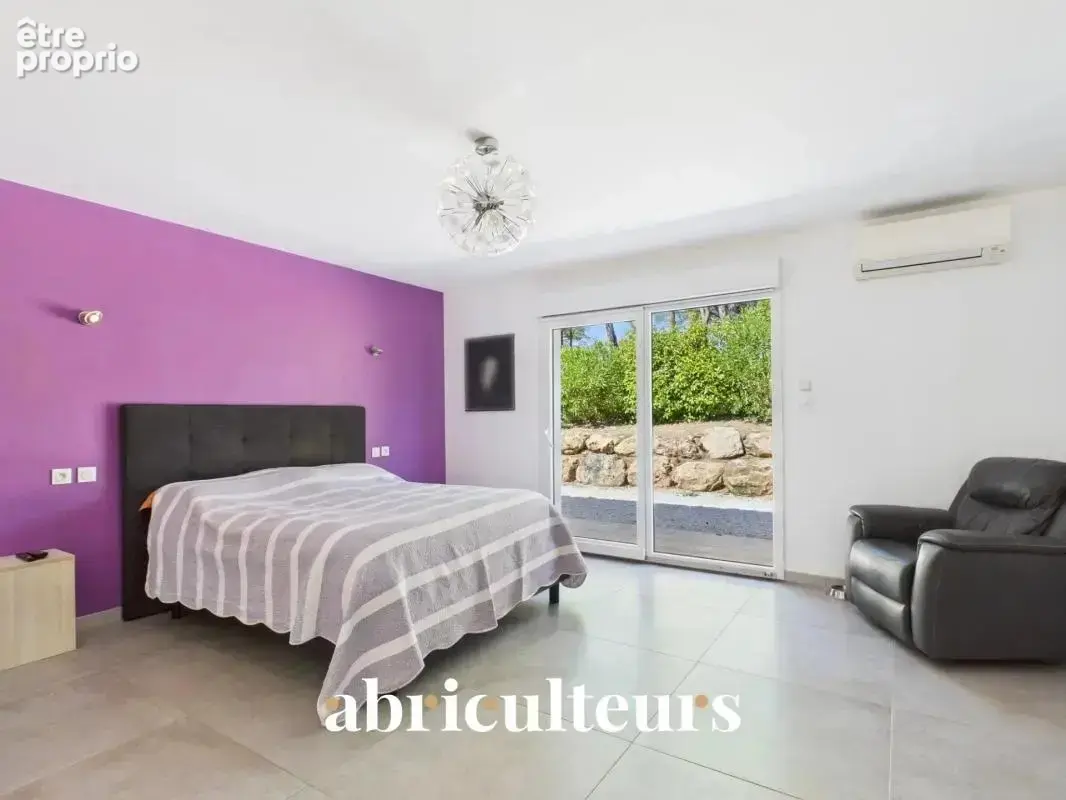 Jolie villa contemporaine/vue panoramique en vente à Bagnols-en-Forêt (83600) - photo 11