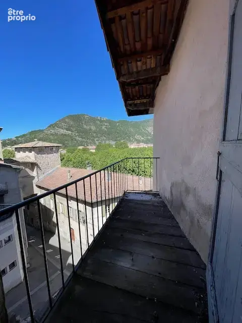Trois logements à renover avec garages et caves - photo 10