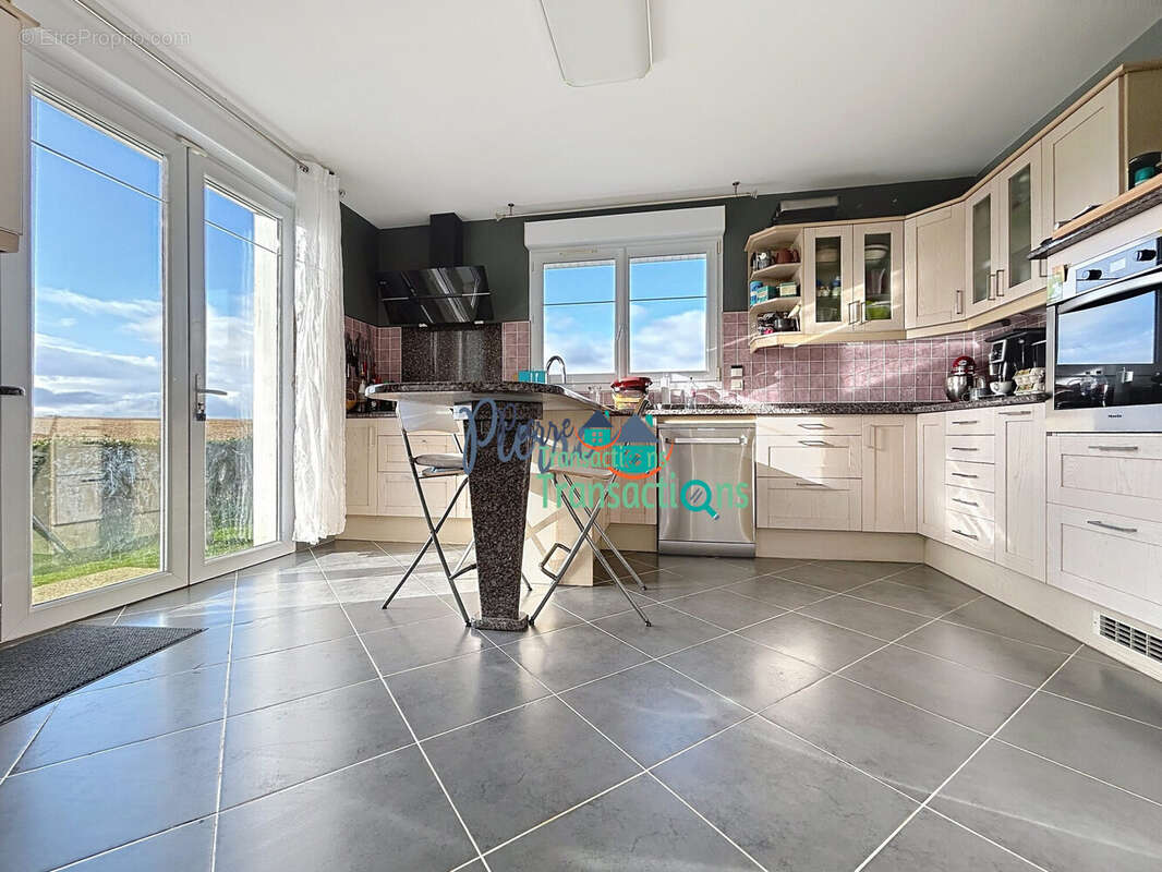 Maison à SAINT-ROMAIN-DE-COLBOSC