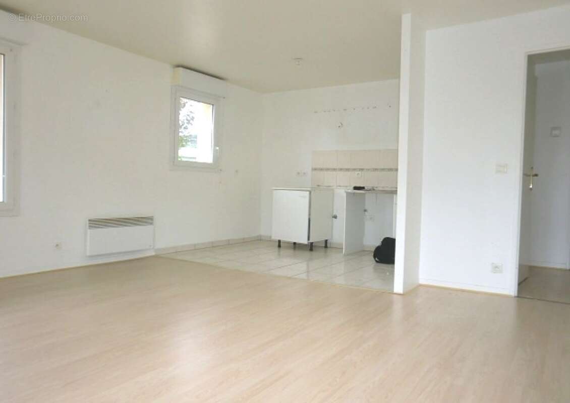 Appartement à CHANTELOUP-LES-VIGNES