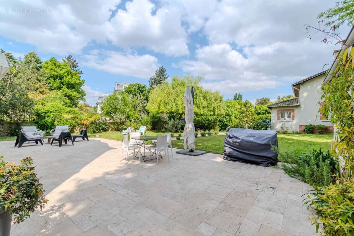 Maison à MONTMORENCY