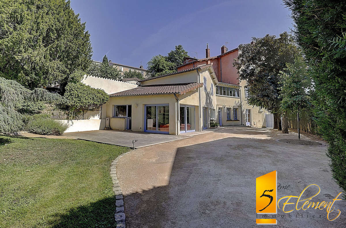 Maison à SAINTE-FOY-LES-LYON