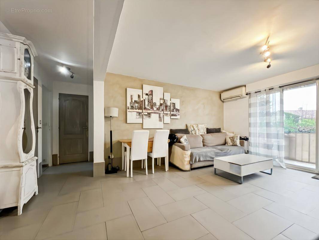 Appartement à FREJUS