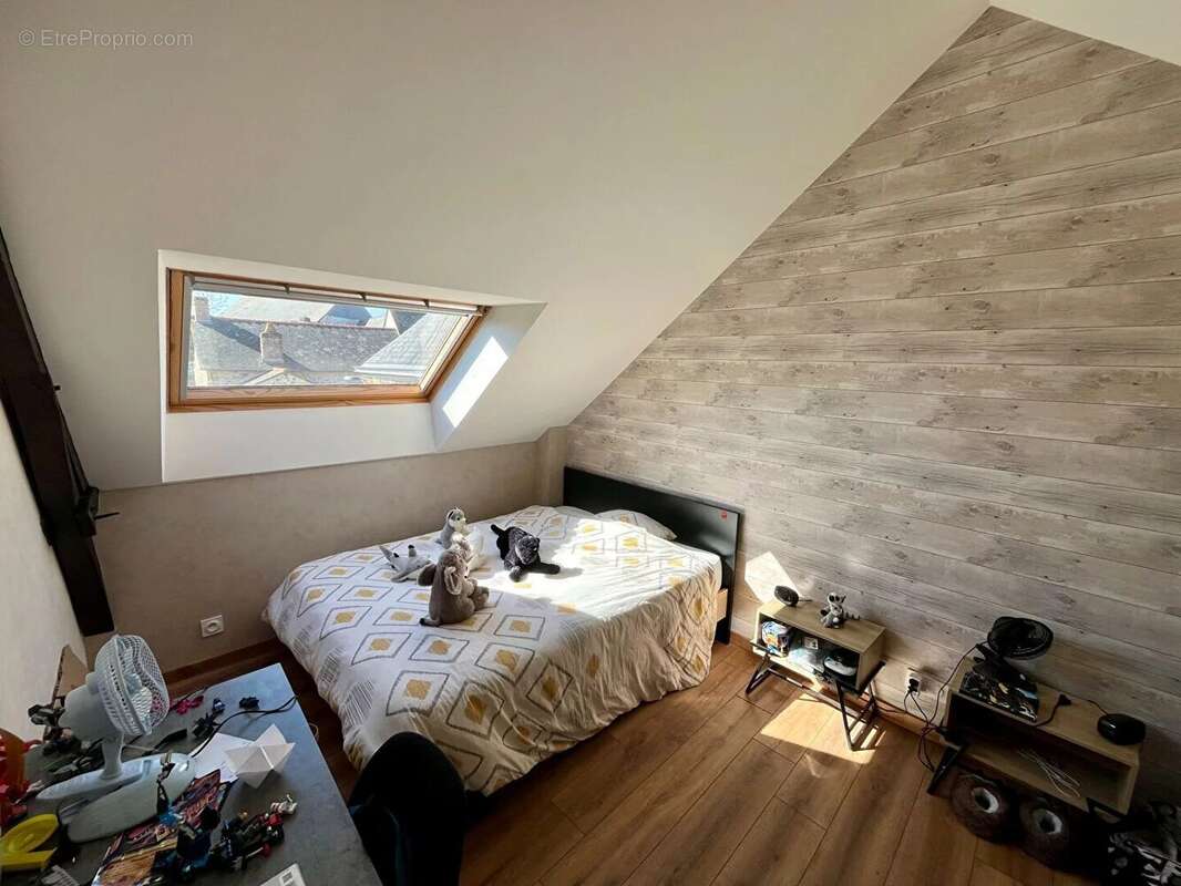 Maison à LA CHAPELLE-ERBREE