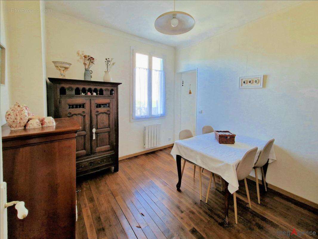 Maison à PLAISIR