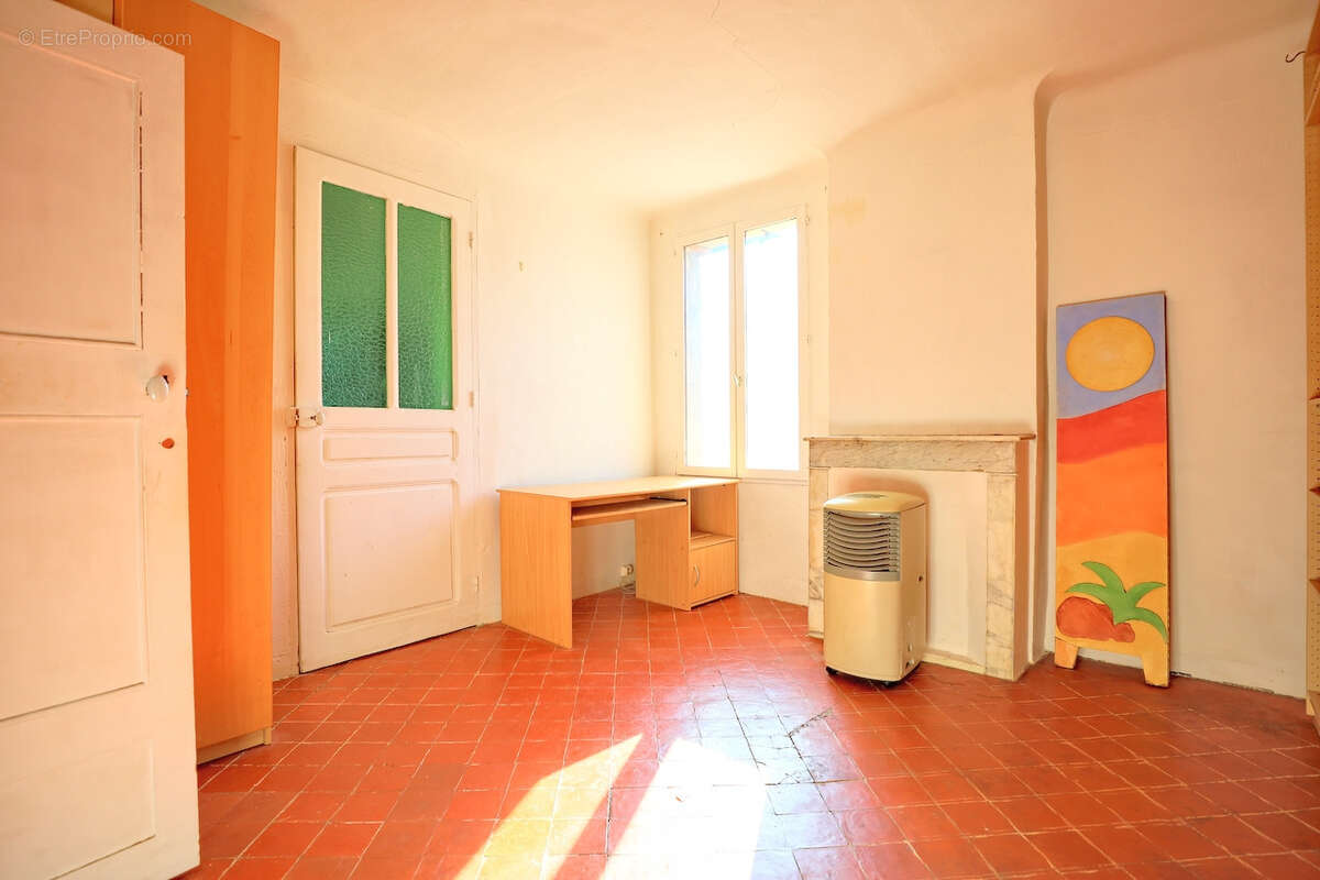 Maison à SOLLIES-TOUCAS