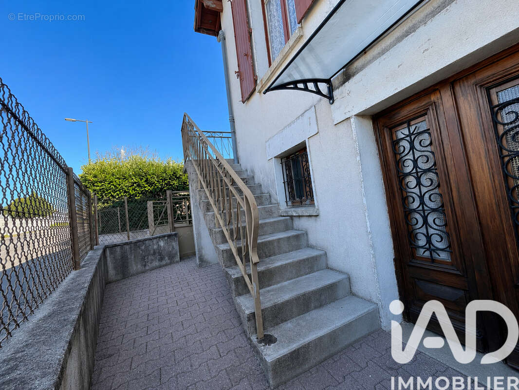 Photo 2 - Maison à ANGOULEME
