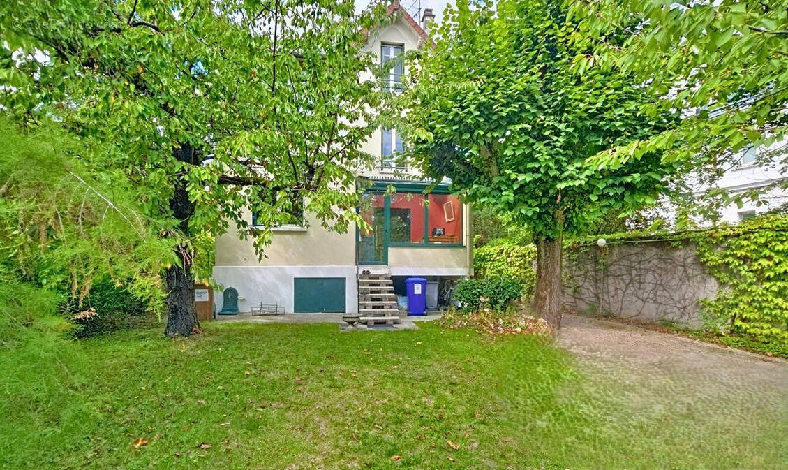 Maison à LE RAINCY