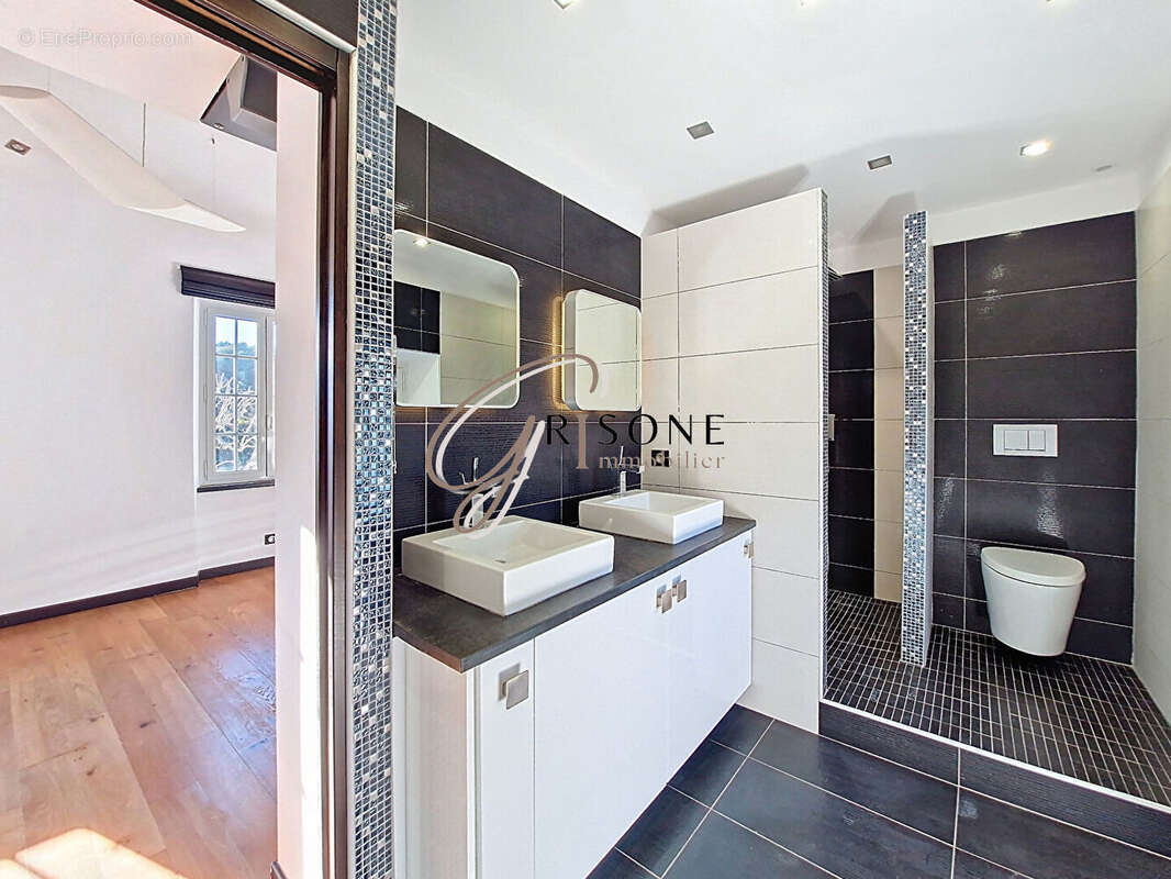 Maison à SIX-FOURS-LES-PLAGES