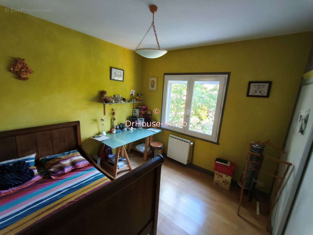 Maison 175 m² à Les Martres-De-Veyre  - photo 15