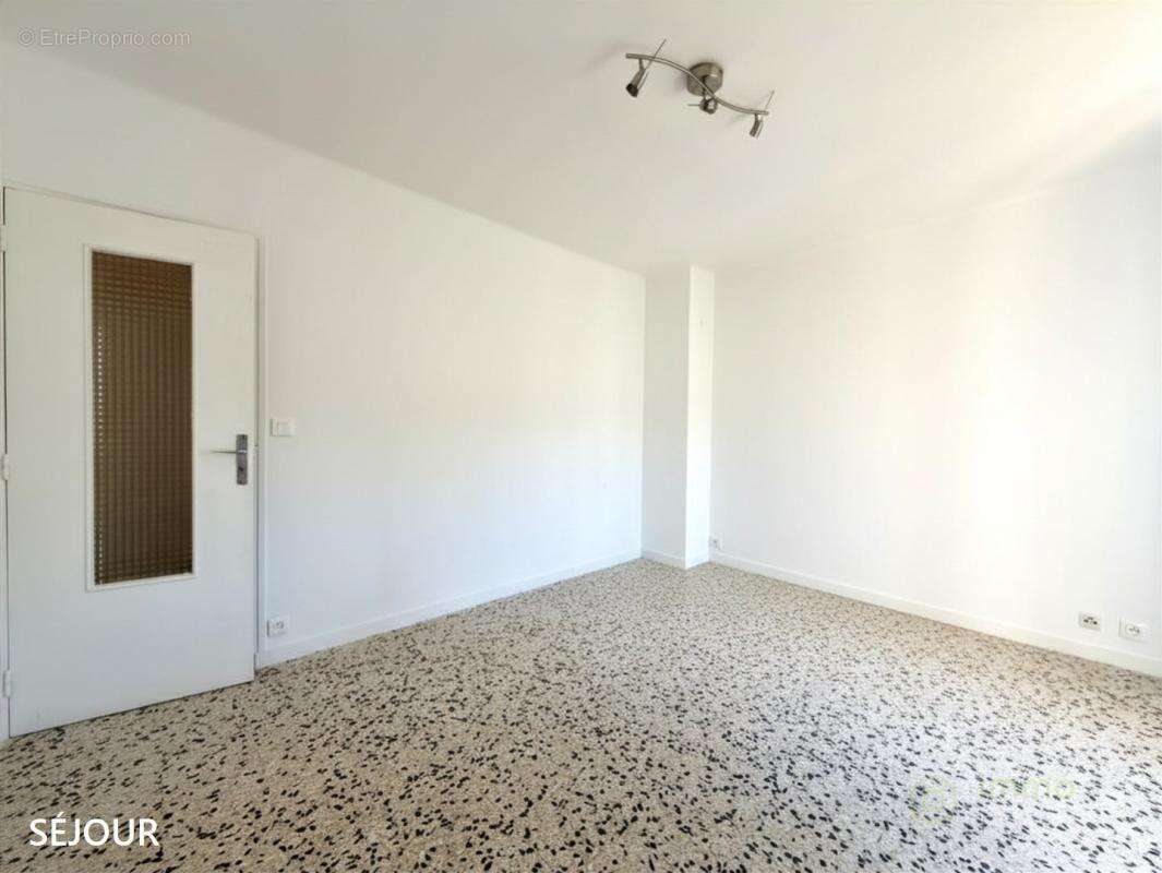 Appartement à ROQUEBRUNE-CAP-MARTIN