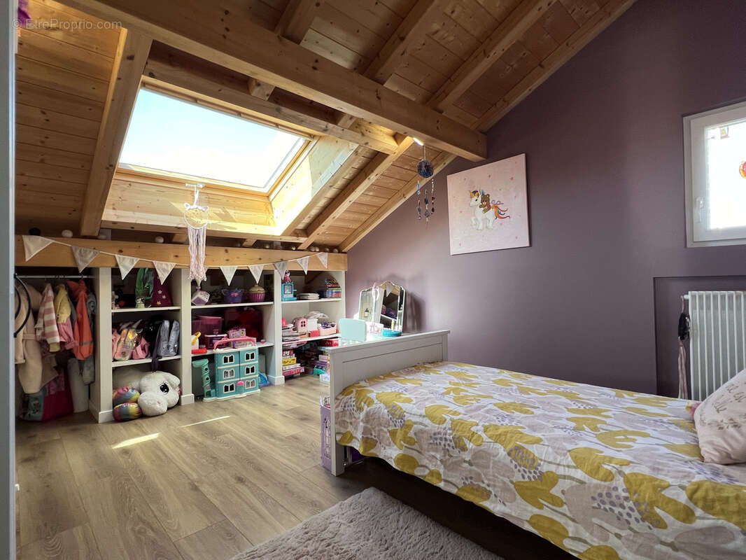 Maison à COLLONGES-SOUS-SALEVE