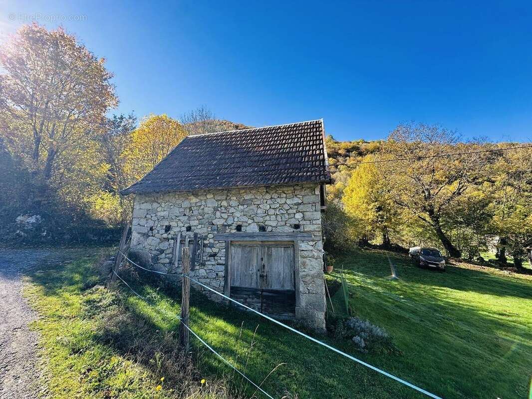 Maison et dépendances ,Au pied du Valier 09800. - photo 6