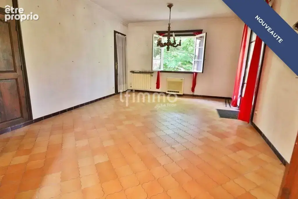 Centre Historique - Propriété de caractère : T5 avec jardin et g - photo 7