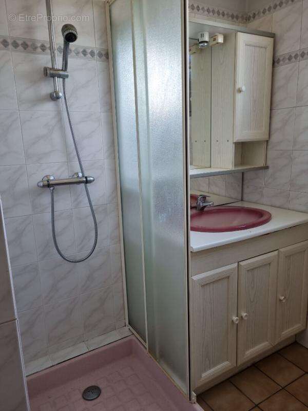 Maison salon sejour cheminee insert, 3 chambres et veranda - photo 7