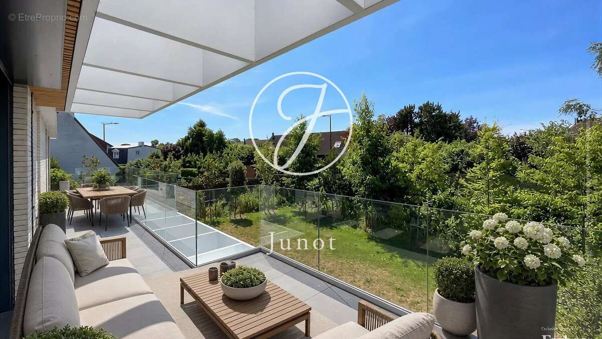 Marcq-en-Baroeul - CENTRE - Appartement à vendre - 4 pièces - 154 m² - 3 chambres - Terrasse - Deux box - photo 3