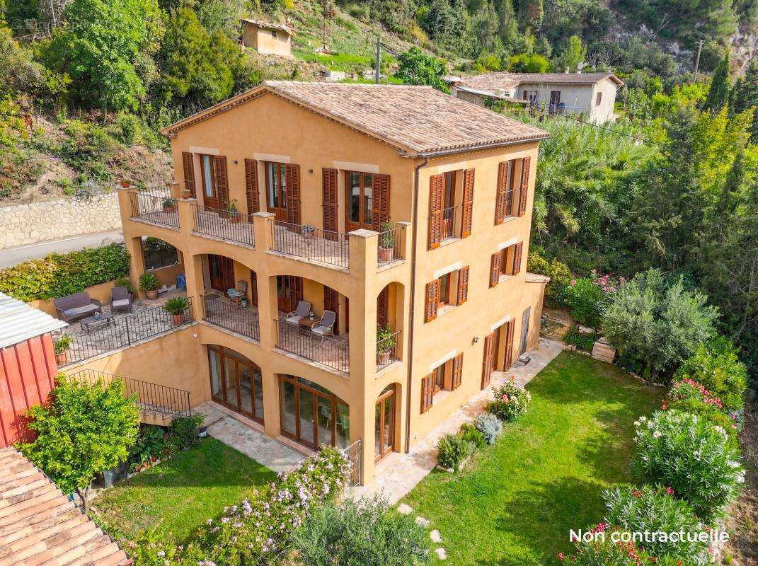 Maison à DRAP