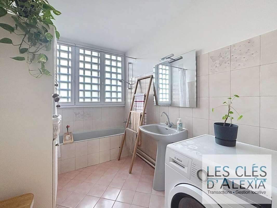 Appartement à LYON-8E